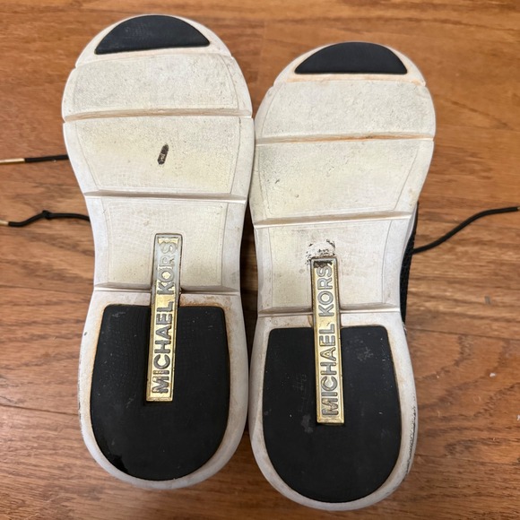 Michael Kors Women Size 6.5 Black Mesh Gold Snake Trim Amanda Mesh Sneakers - Picture 13 of 13